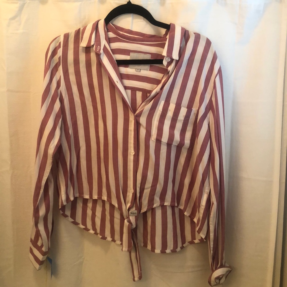 Rails tie front button down
